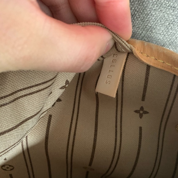 SOLD 💕 Louis Vuitton Neverfull GM - Authentic - Picture 12 of 16